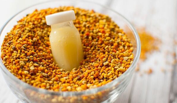People keep themselves in good shape by consuming royal jelly and bee bread